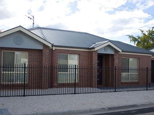 15 Uley Street, Bendigo - Photo 1