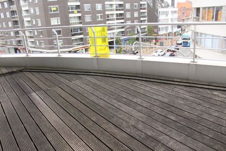 Lichtrijk hoekappartement met 2 kamers, ruim terras met prachtig zicht en garage - Photo 3