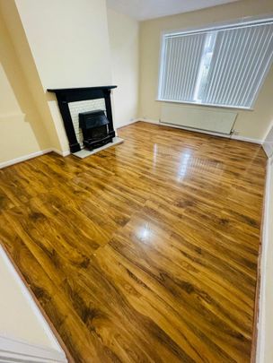 3 bedroom semi-detached house to rent - Photo 1