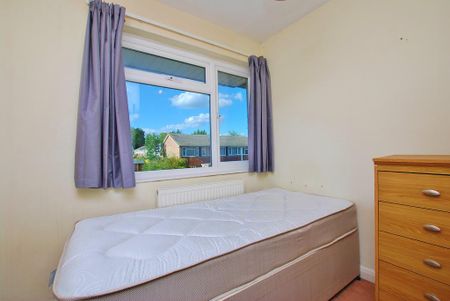 4 bedroom terraced house to rent - Photo 4