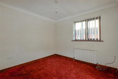 3 bedroom detached house to rent - Photo 3