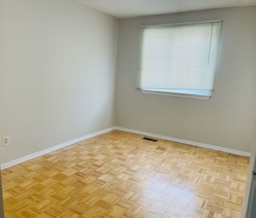 For Lease - 65 Bradstone Square, Toronto, Ontario - Photo 5