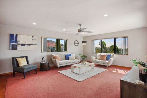 Stunning Henderson Heights Location - Photo 1