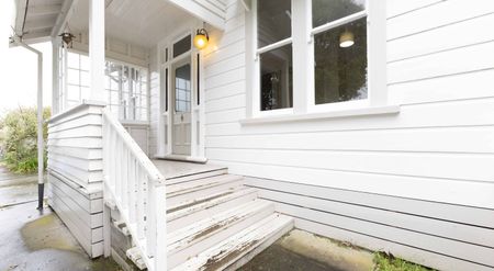 Private Villa in Quiet Court - Photo 2