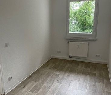 ***neu sanierte 4-Raumwohnung mit großen Balkon**** - Foto 4