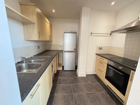 2 bed unfurnished – Henry Street, Merseyside - Photo 3