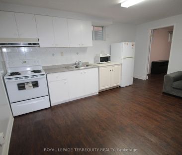 39 Joycedale Street #BASEMENT - Photo 2