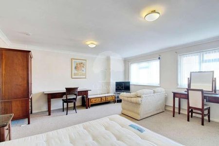 Beaulieu Close, Datchet, Slough, SL3 - Photo 5