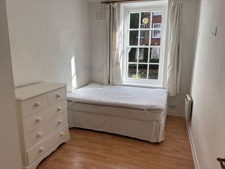 3 Bed Flat, White House, SW11 - Photo 5