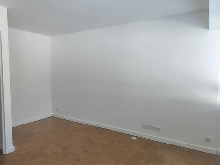 Location Appartement 1 pièce 23m² - Photo 5