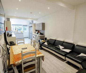 6 bedroom house to rent - Photo 1