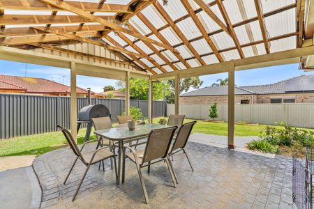 Impressive family home - Photo 5