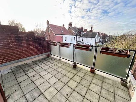 House share to rent - Photo 4