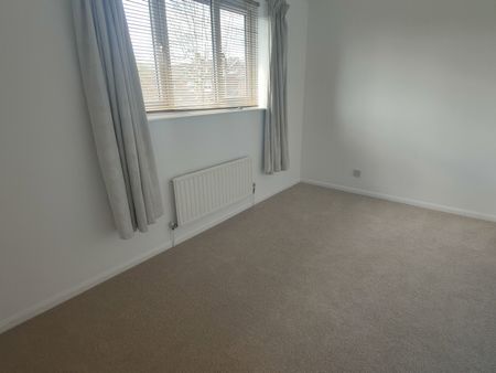 Sutton Close, Bury St. Edmunds - Photo 2