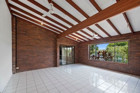 4 Kurnell Court, Worongary, QLD 4213 - Photo 3