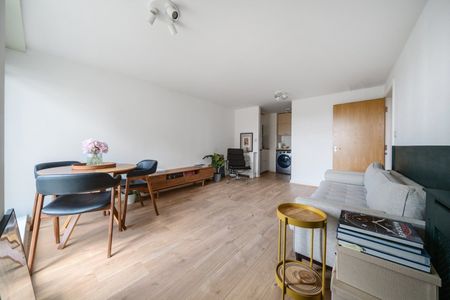 Defence Close, London, SE28 - Photo 4