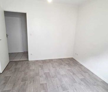 Location Appartement 2 pièces 51m² ORLEANS 45000 - Photo 2