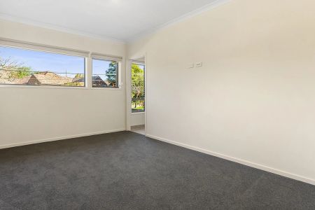 39A Ivanhoe Grove, Malvern East. - Photo 4