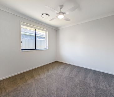 Stunning Brand New Family Home - Photo 5