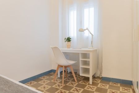 Carrer Trafalgar, Valencia, Valencian Community 46023 - Photo 4