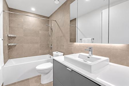 For Lease - 7 Smith Crescent Unit# 426, Toronto, Ontario - Photo 2