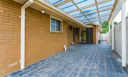 Please contact catie@sweeneyea.com.au for private inspections. - Photo 3