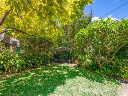 Prized inner east lifestyle - Photo 5