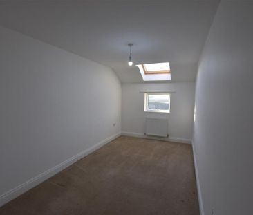 3 bedroom apartment to rent - Photo 3