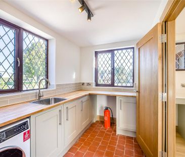 4 bedroom detached house to rent - Photo 6