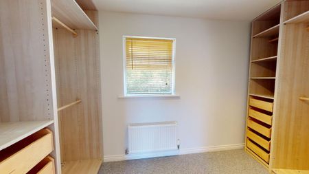 5 bedroom semi-detached house to rent - Photo 2