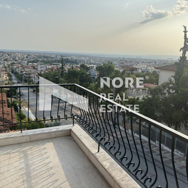 Ενοικιάζεται Πολυτελές Ρετιρέ 125 τ.μ. με Πανοραμική Θέα στη Θεσσαλονίκη - Φωτογραφία 1