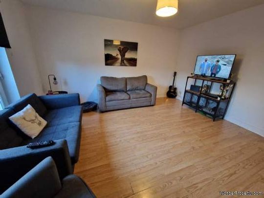 2 bedroom property to rent in Stewarton - Photo 1