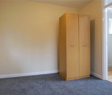 Queens Lawns, 48 Alexandra Road, Reading, Berkshire, RG1 - Photo 4