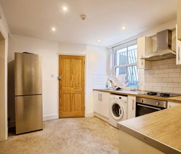 1 Bed Flat, Church Terrace, SE13 - Photo 3