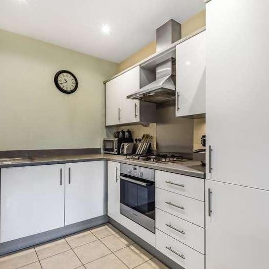 Academy Place, Isleworth, TW7 - Photo 1