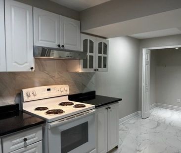 For Lease - 411 Bristol Road, Mississauga, Ontario - Photo 3