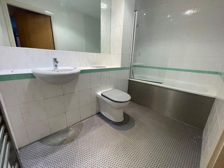 2 bedroom flat to rent - Photo 4