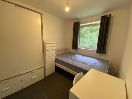 4 bedroom house to rent - Photo 3