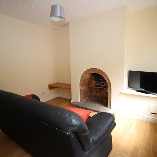 10 Linton Street - Photo 1