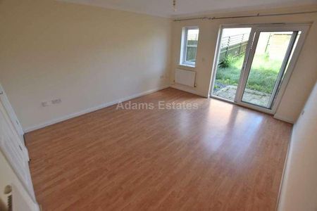 Yeoman Place, Woodley, RG5 - Photo 2