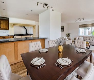 5 bedroom detached house to rent - Photo 3