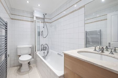 3 bedroom mews to rent - Photo 2