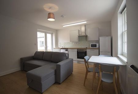 4 bedroom townhouse to rent - Photo 2