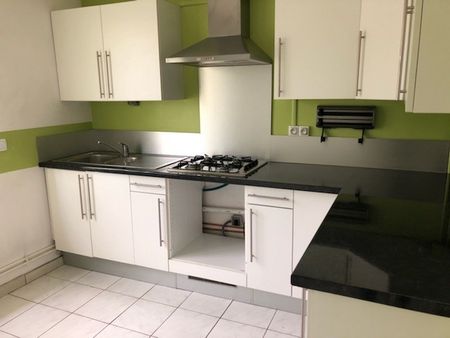 Location Appartement 3 pièces 89m² NOYELLES SOUS LENS 62221 - Photo 4