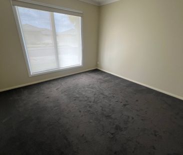 Spacious 3 Bedroom Home with Full Club Armstrong Access - Photo 4