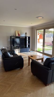 Kellyville - Photo 1