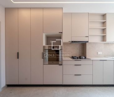 Excellent 6 Bedroom apartment for rent in Extramurs, Valencia - Photo 6