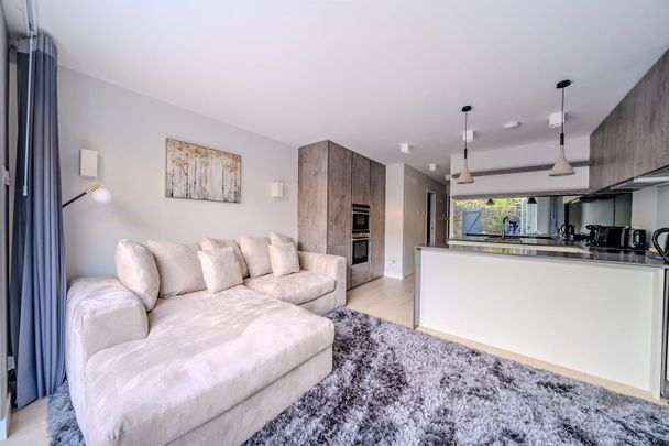 1 Bed Flat, Bartle Road, W11 - Photo 1