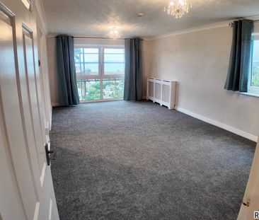 2 bed Apartment in St. Ives Court Furzehill Road, Torquay, TQ1 3JG - Photo 3