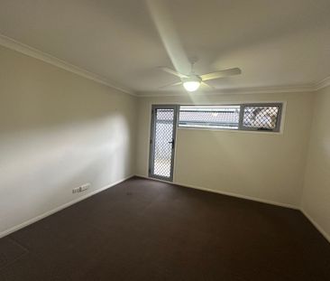 Comfortable and Convenient 4-Bedroom Family Home - Photo 5